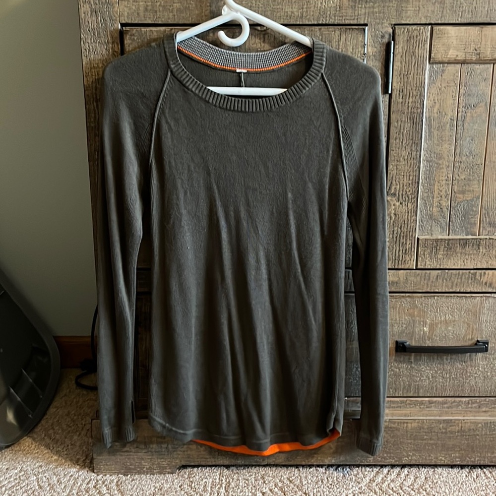 Lululemon Sunshine Coast Long Sleeve fatigue Green size 2